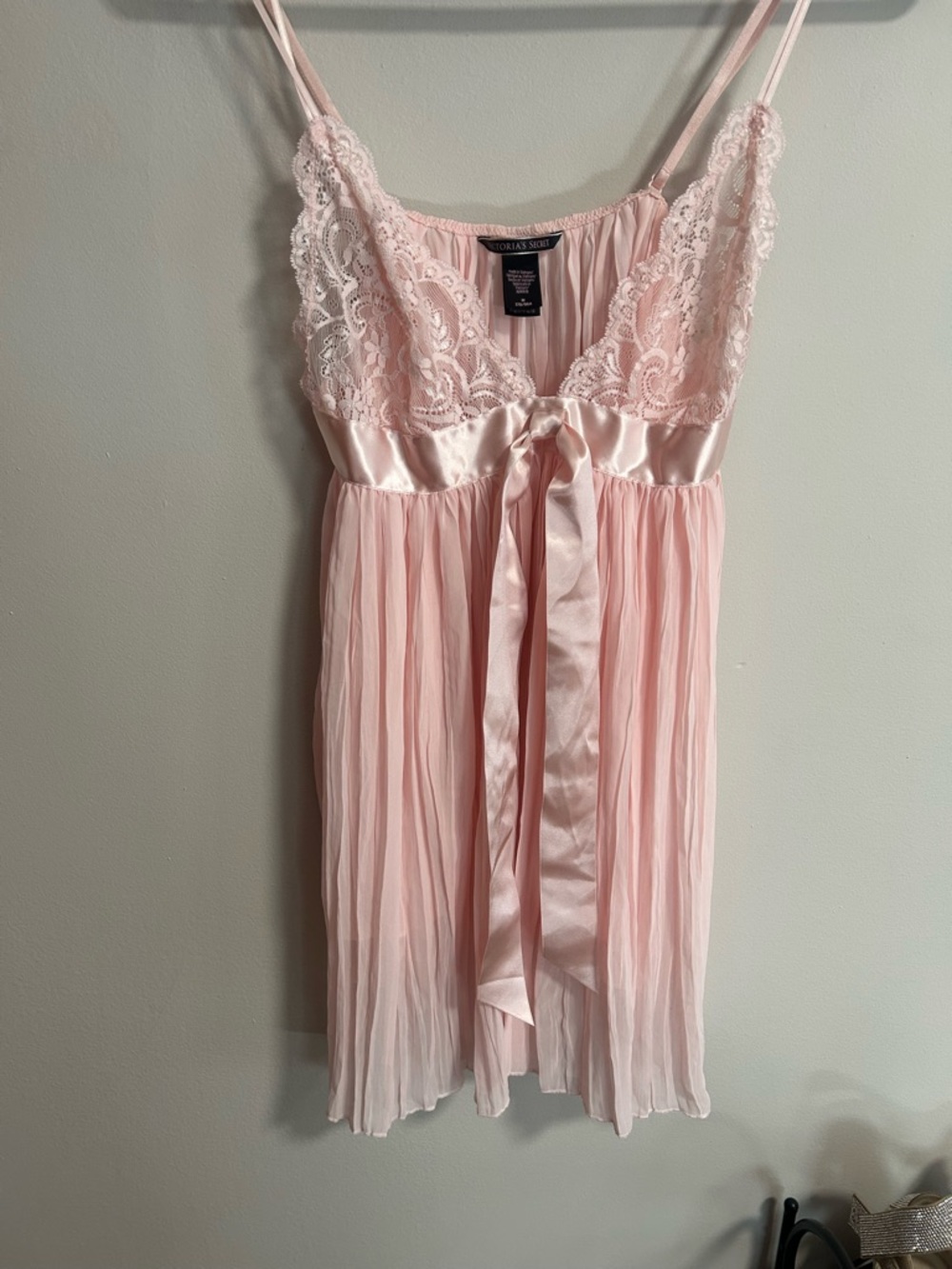 SOLD Victoria's Secret Pale Pink Lace & Satin Pleated Chemise